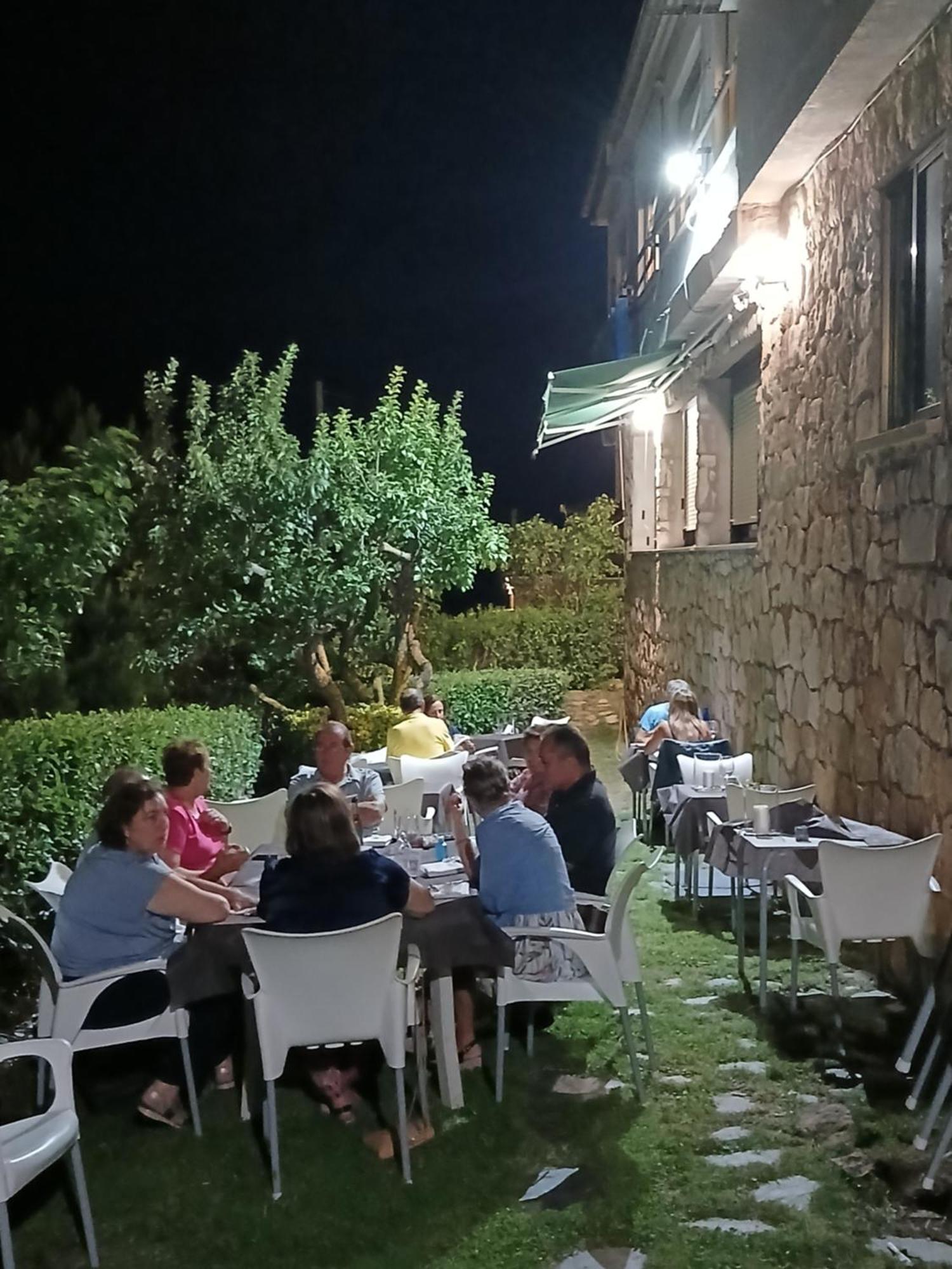 Hospedium Hostal Restaurante El Mirador De Атьєнса Екстер'єр фото