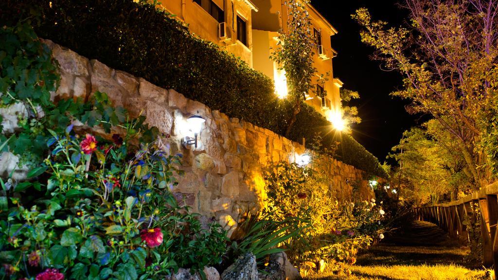 Hospedium Hostal Restaurante El Mirador De Атьєнса Екстер'єр фото